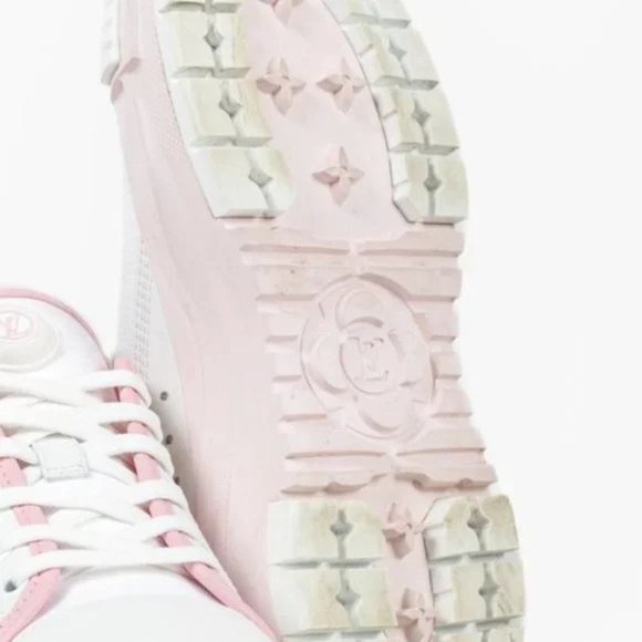 Louis Vuitton Canvas LV Squad Pink Sneakers - Picture 5 of 11